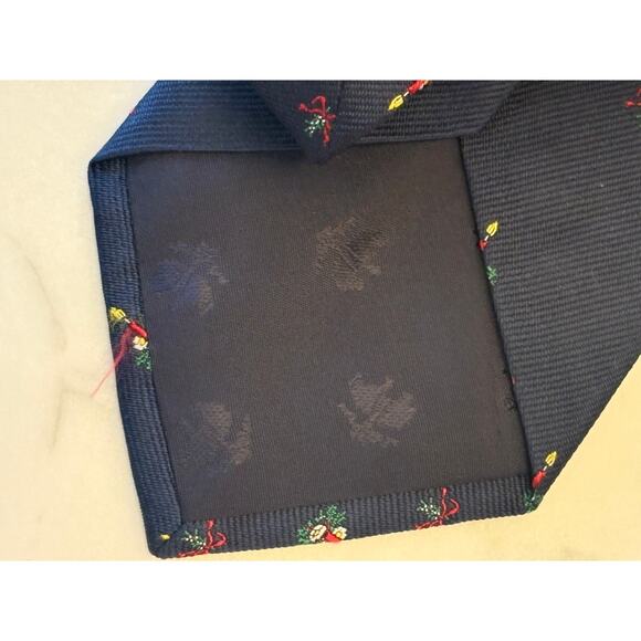 Navy Blue Red Brooks Brothers Makers Christmas Holiday Noel Tie Candle - Picture 6 of 6